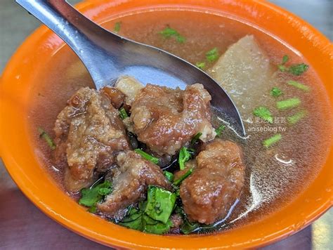 三條路|【萬華宵夜】三條路油飯＆排骨酥湯，營業時間凌晨到早上都能吃到